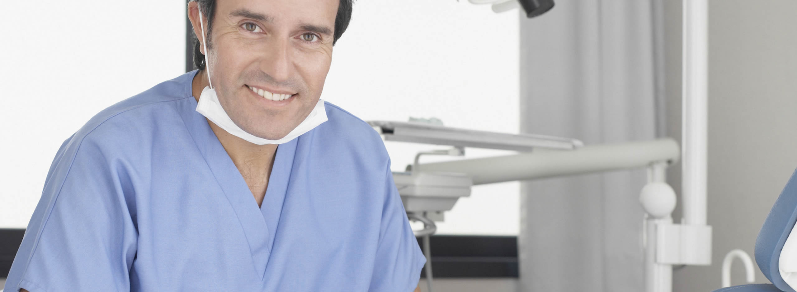Retrouver le sourire par l’implantologie, pourquoi s’en priver ?